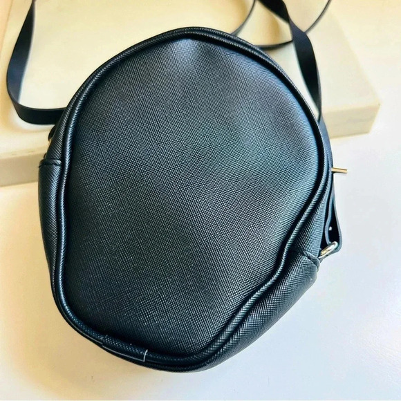 NWOT 2023 Bath & Body Work Crystal Bling Studded Skull Cosmetic/Crossbody - Picture 3 of 9